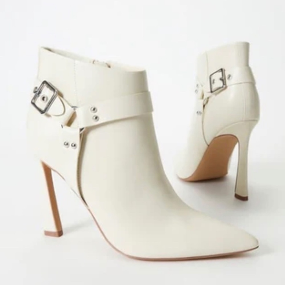 Shoedazzle Hendrix heeled bootie - cream size 6.5